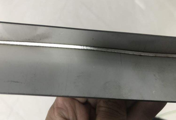 激光焊接機可以焊接什么材料，三雷激光手持焊接機焊接功能多
